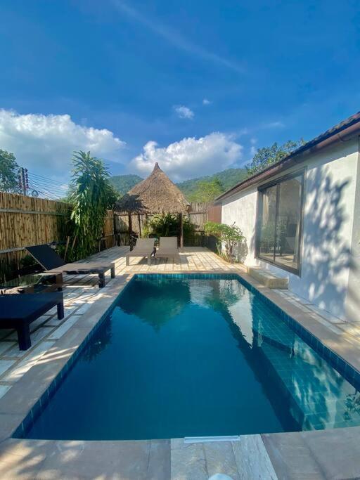 Bamboo Villa Тау Экстерьер фото
