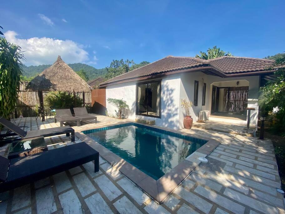 Bamboo Villa Тау Экстерьер фото