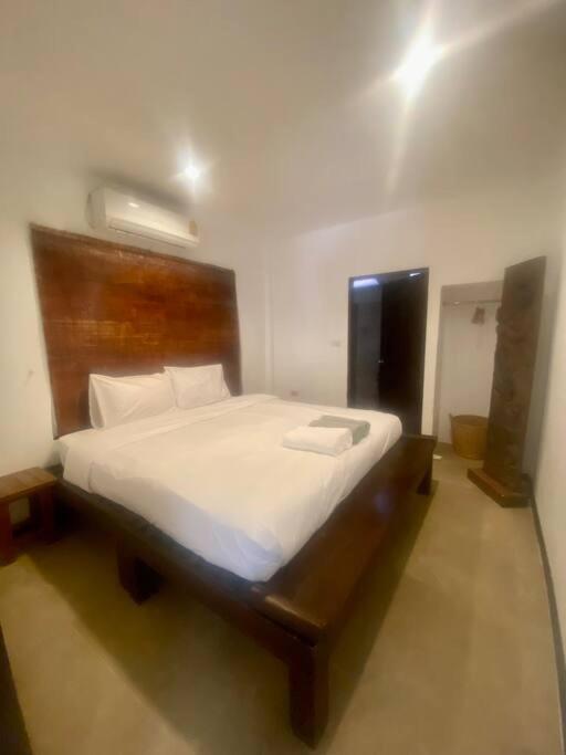 Bamboo Villa Тау Экстерьер фото
